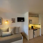 Joli Au Golf Apartamento